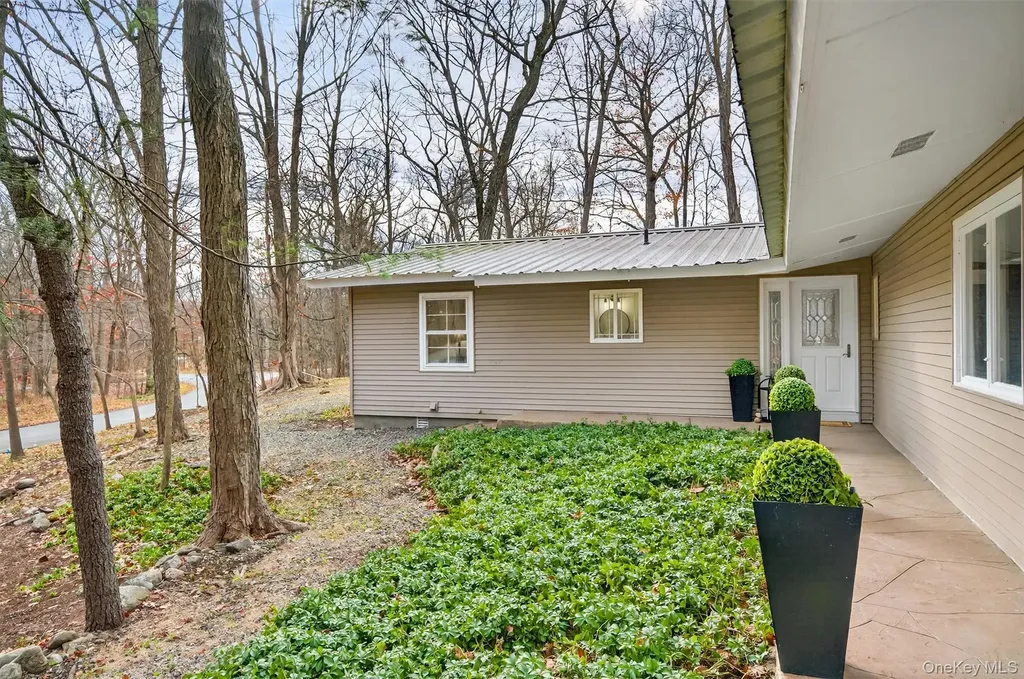 89 Maple Brook Road Tuxedo Park NY 10987
