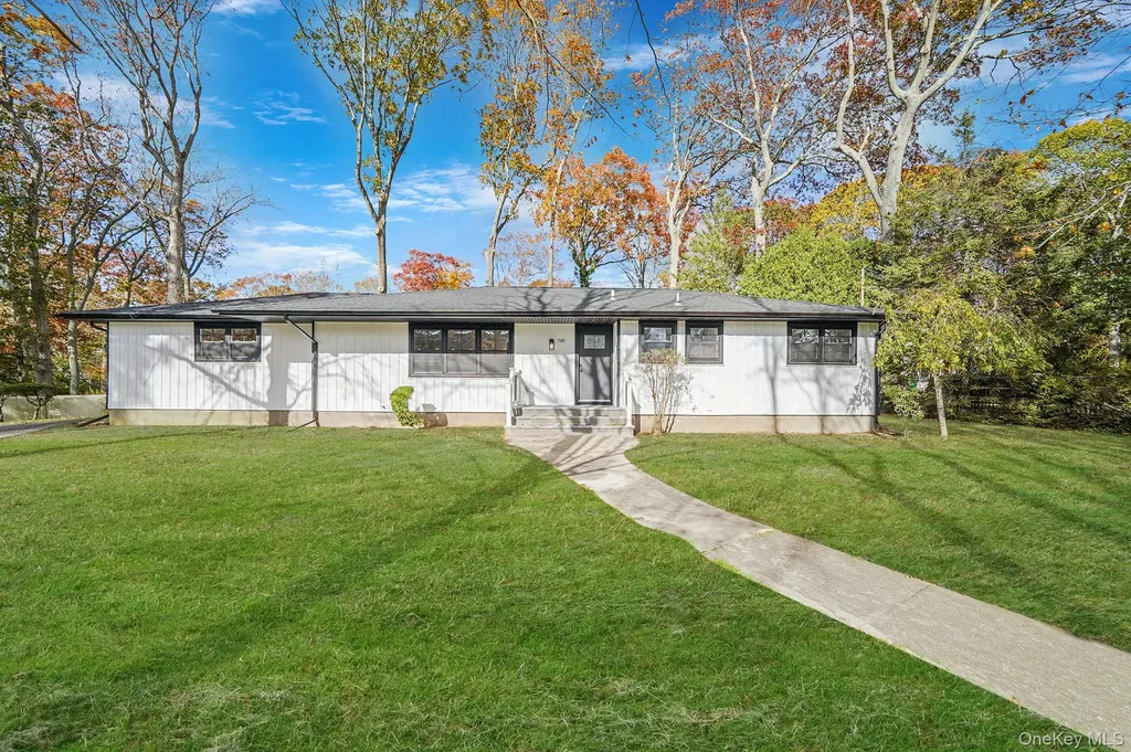 780 Westview Drive Mattituck NY 11952