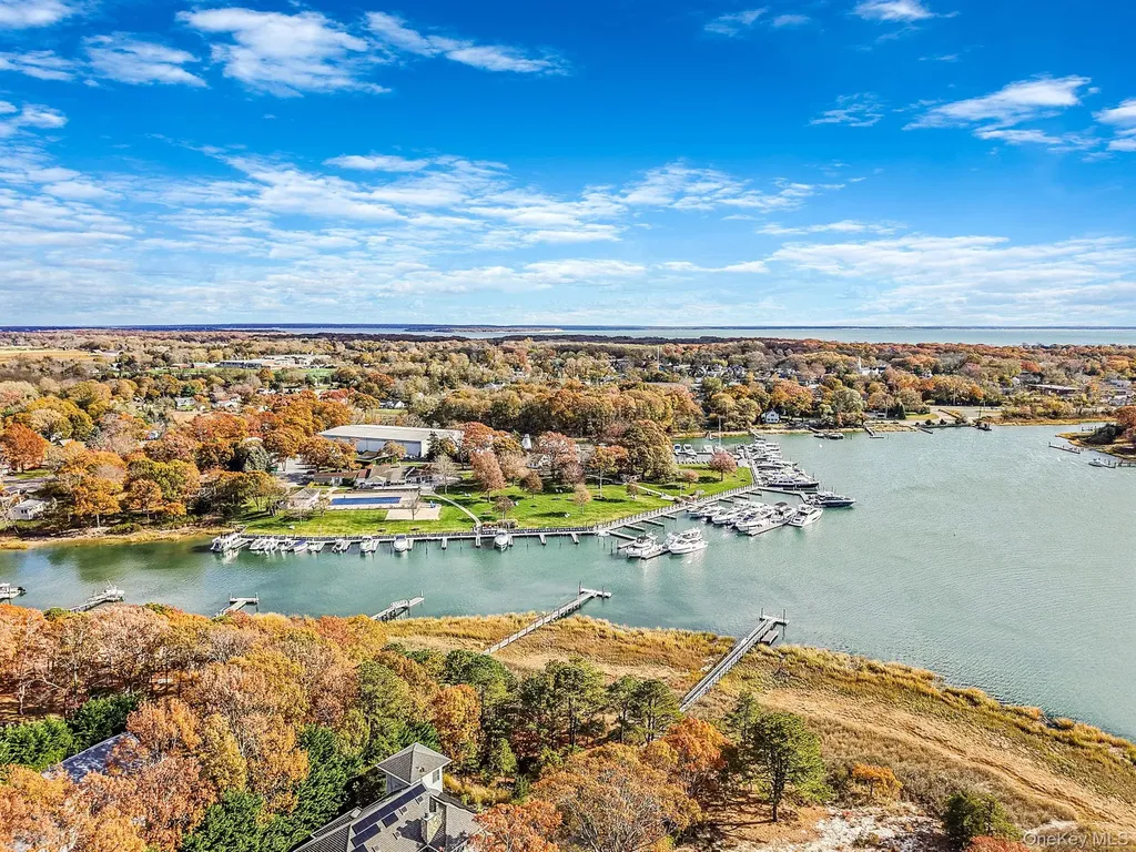780 Westview Drive Mattituck NY 11952