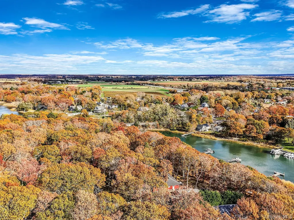 780 Westview Drive Mattituck NY 11952