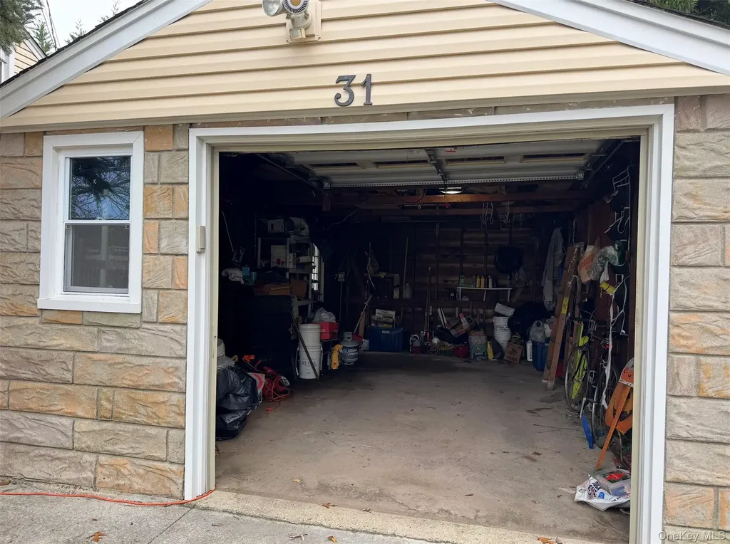 31 Irving Street Bethpage NY 11714