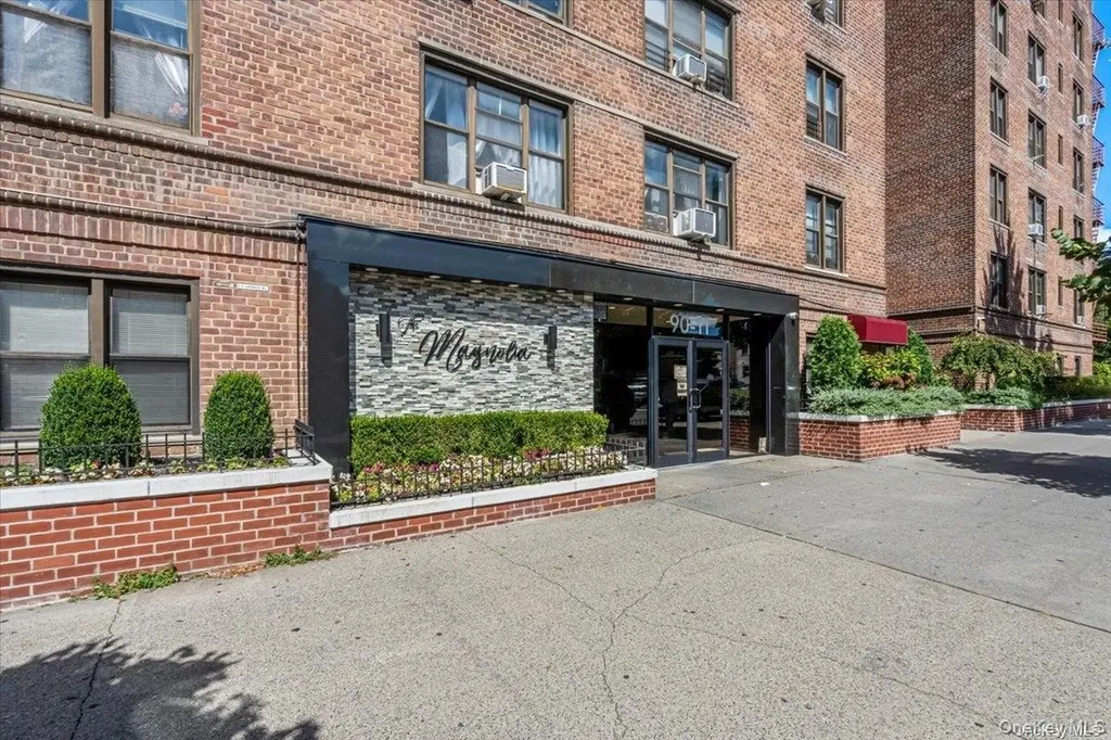 90-11 35 Avenue Jackson Heights NY 11372