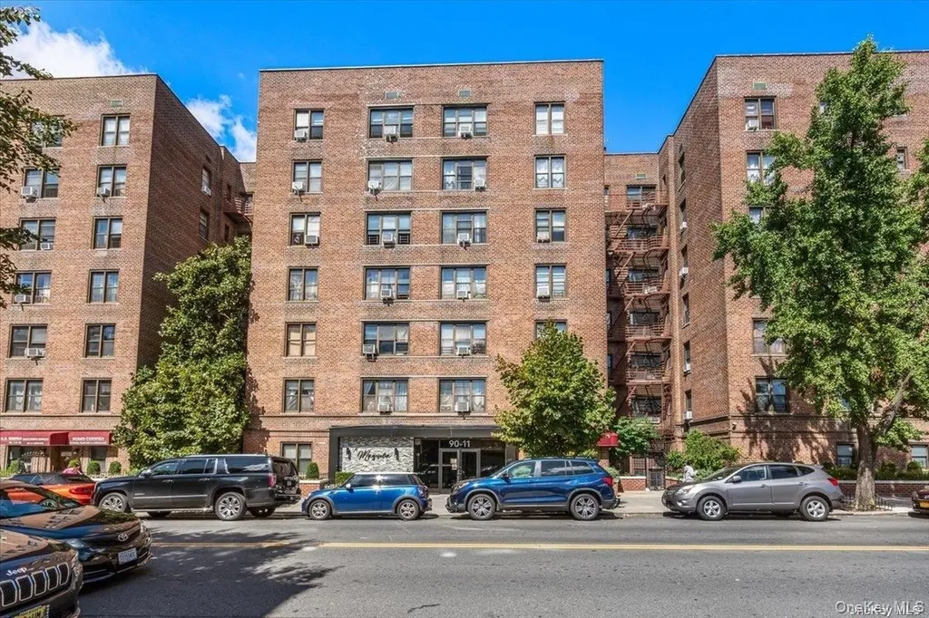 90-11 35 Avenue Jackson Heights NY 11372