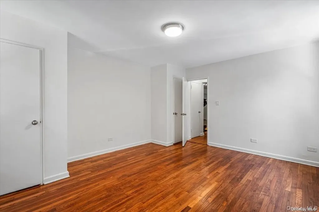 90-11 35 Avenue Jackson Heights NY 11372