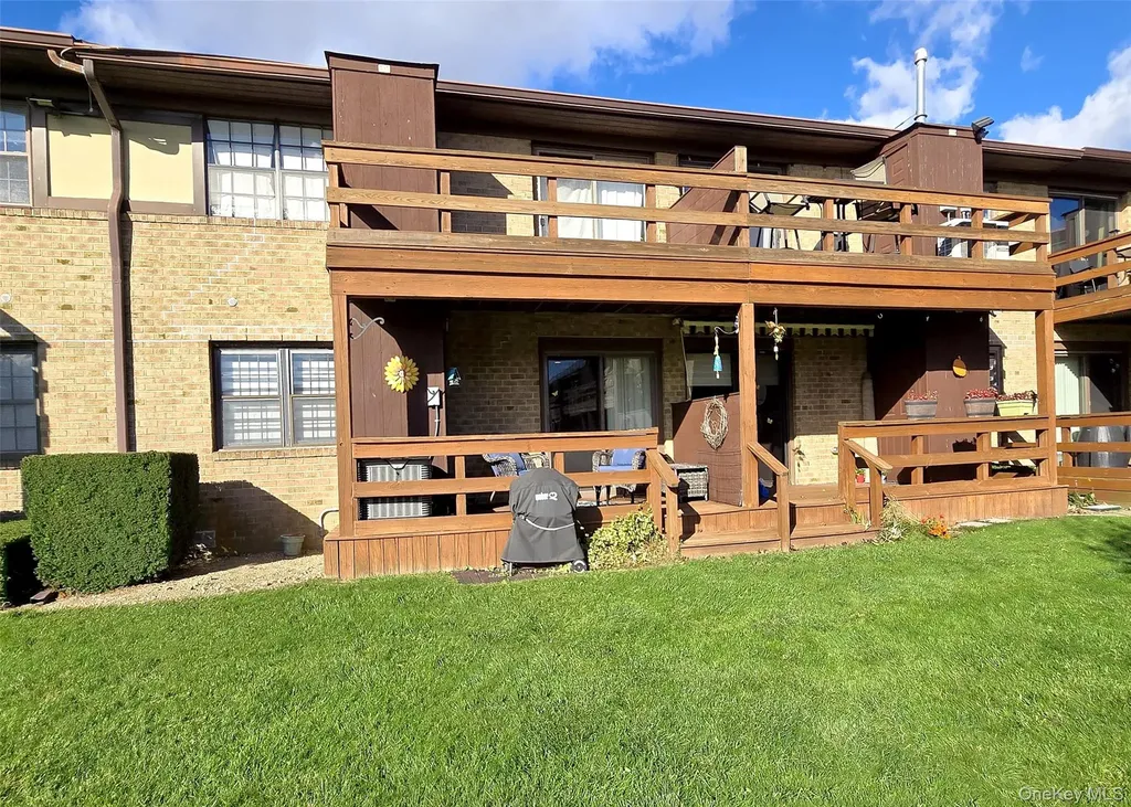 324 Mariners Way Copiague NY 11726