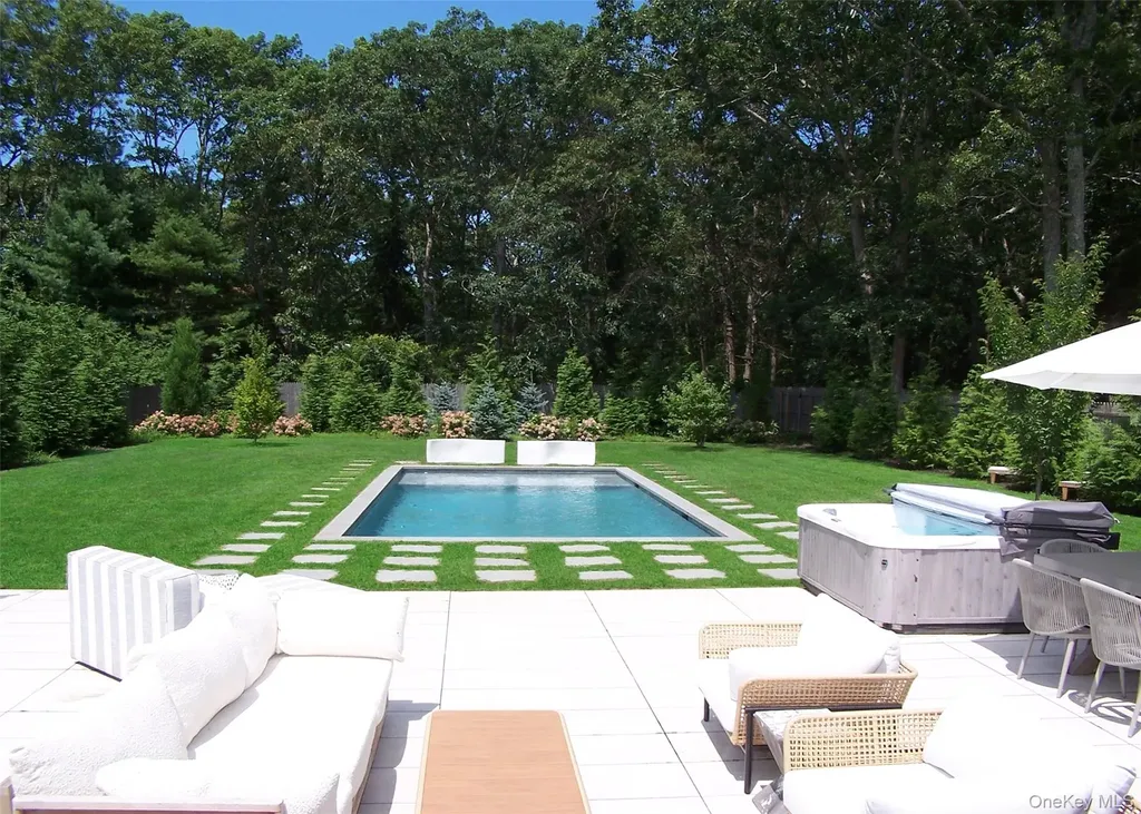 47 School Street Hampton Bays NY 11946