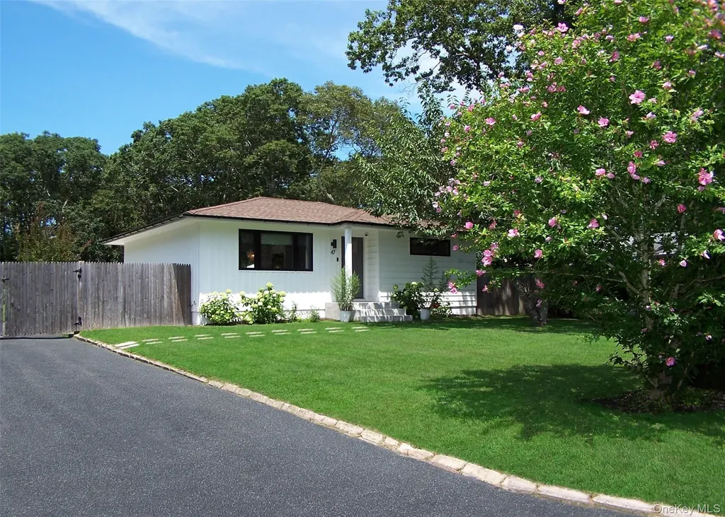 47 School Street Hampton Bays NY 11946
