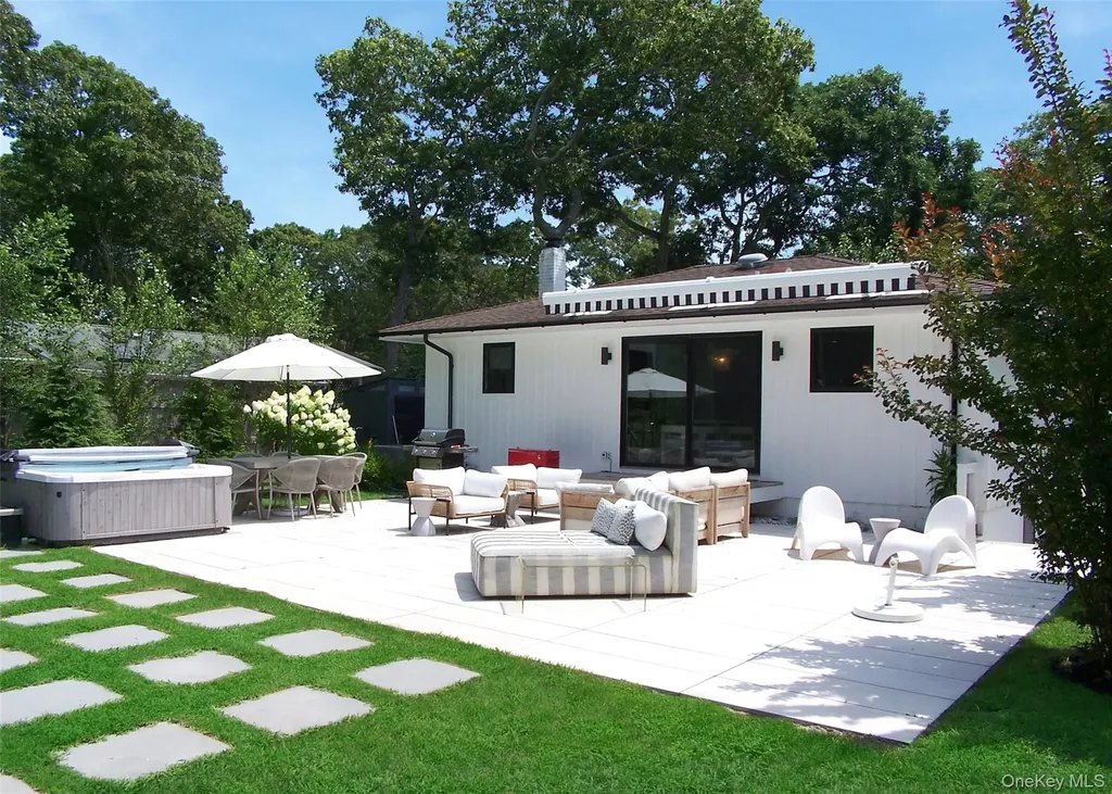 47 School Street Hampton Bays NY 11946