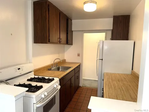650 Warburton Avenue Yonkers NY 10701