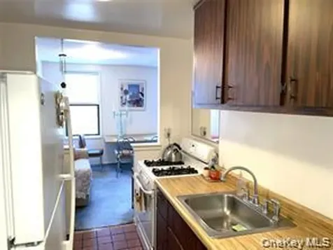 650 Warburton Avenue Yonkers NY 10701