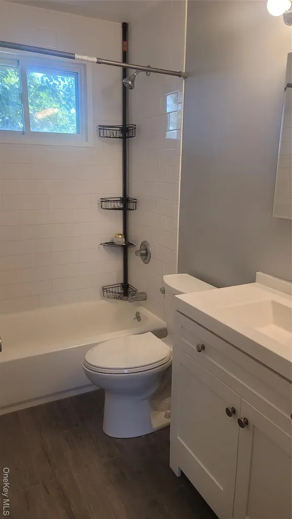 80-82 Laurel Boulevard Ronkonkoma NY 11779