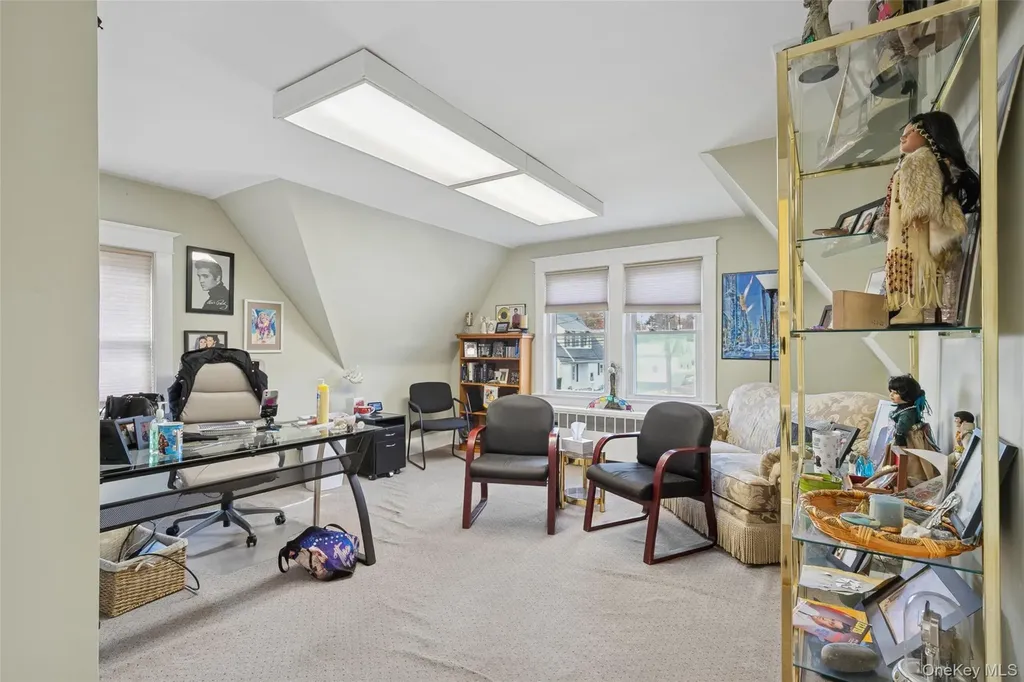 12 Manor Road Smithtown NY 11787
