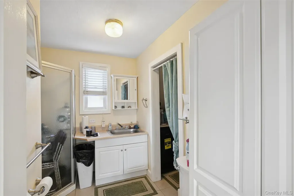 12 Manor Road Smithtown NY 11787