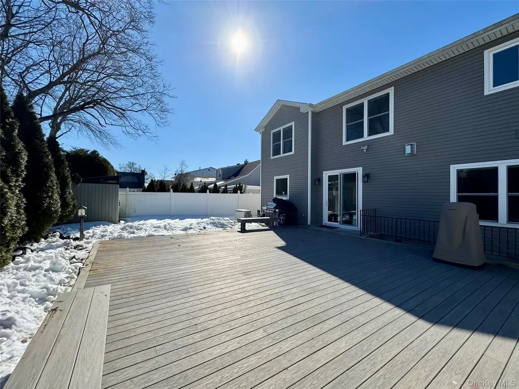 55 Fieldstone Drive Syosset NY 11791