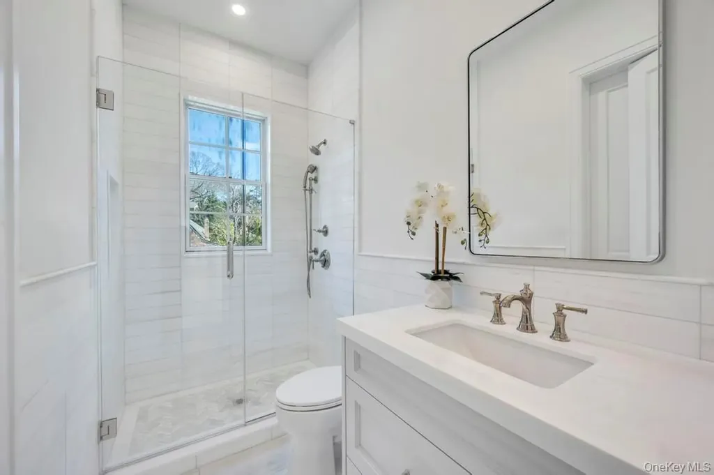 207 Mill Spring Road Manhasset NY 11030