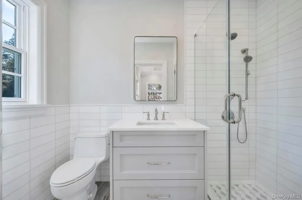 207 Mill Spring Road Manhasset NY 11030