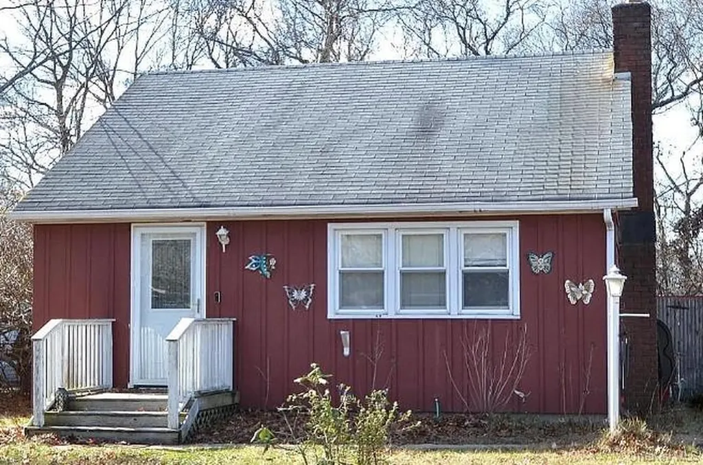 254 Dare Road Selden NY 11784