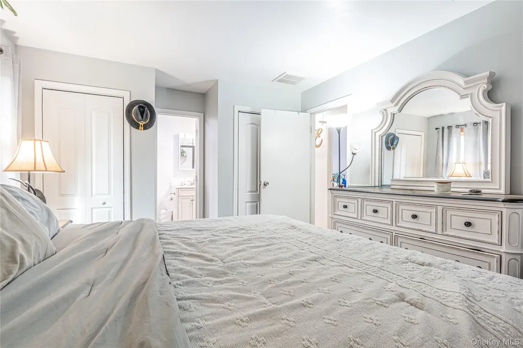 32 Deer Run Road Poughkeepsie NY 12603