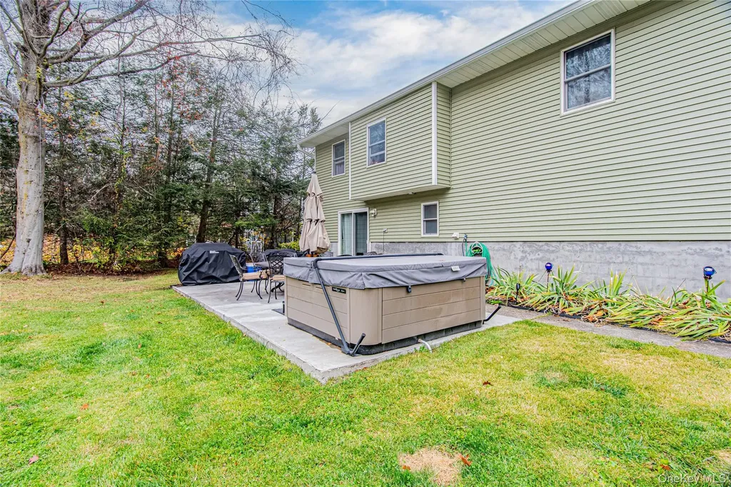 32 Deer Run Road Poughkeepsie NY 12603