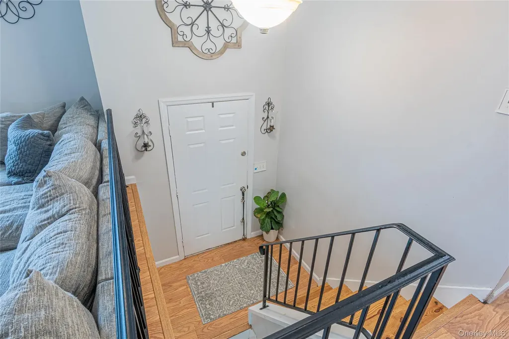 32 Deer Run Road Poughkeepsie NY 12603