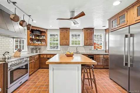 333 W Hartsdale Avenue Hartsdale NY 10530