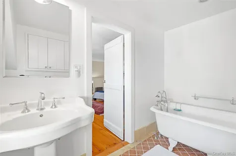 333 W Hartsdale Avenue Hartsdale NY 10530