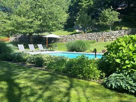 333 W Hartsdale Avenue Hartsdale NY 10530