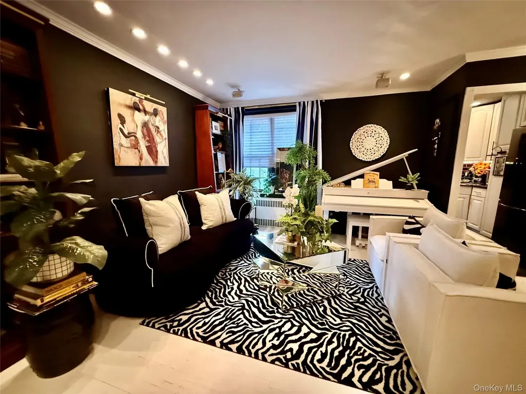 112-25 34th Avenue Corona NY 11368