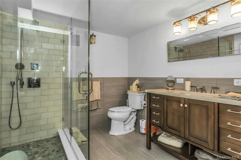 1600 Bay Boulevard Atlantic Beach NY 11509