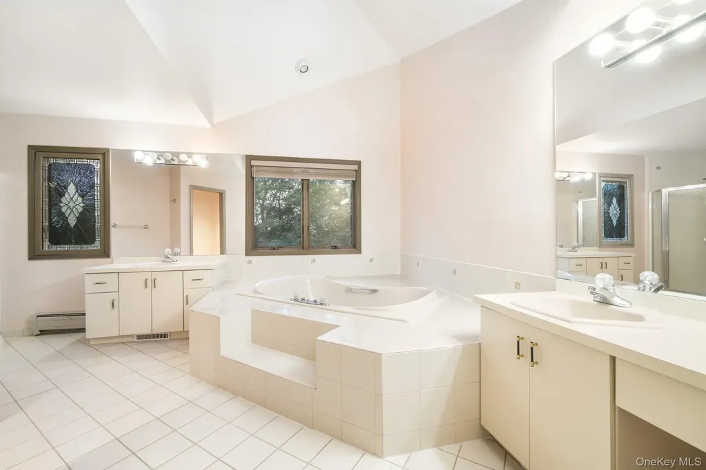 25 S Ridge Road Pomona NY 10970