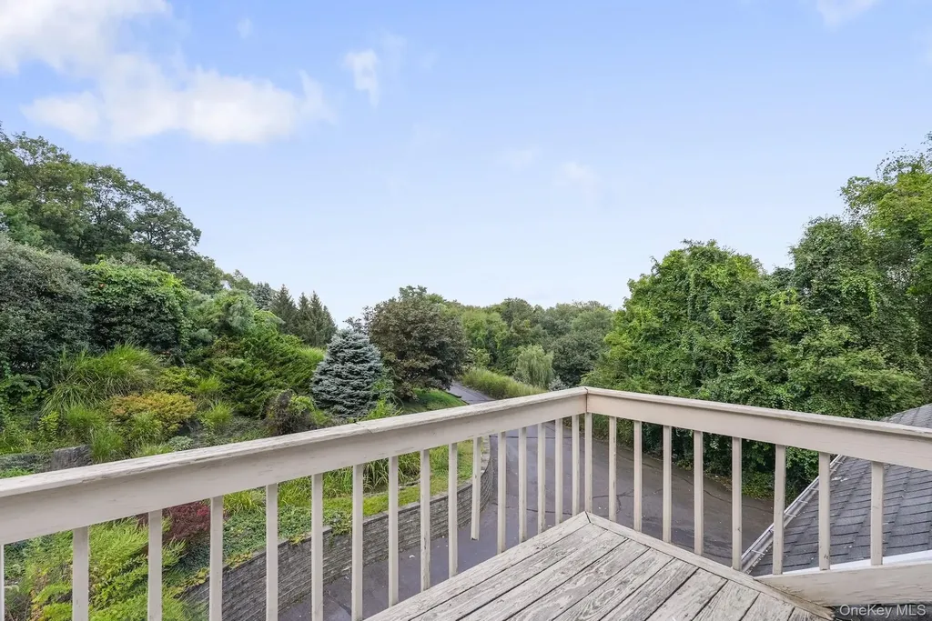 25 S Ridge Road Pomona NY 10970