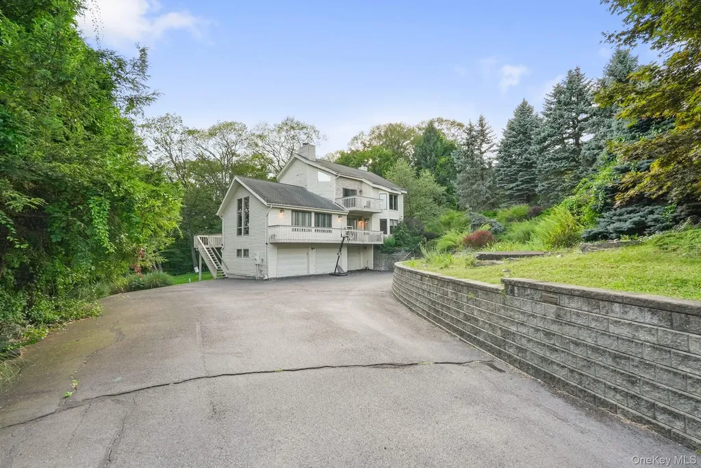 25 S Ridge Road Pomona NY 10970
