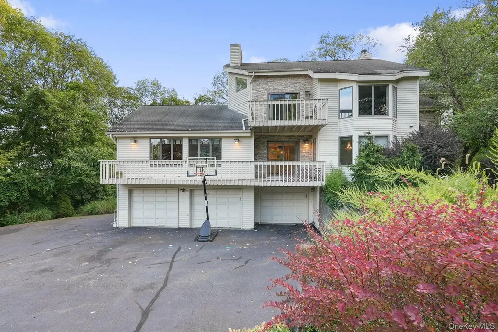 25 S Ridge Road Pomona NY 10970