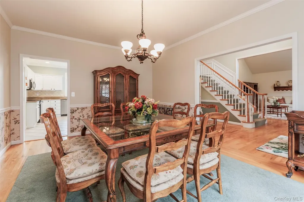 16 Ashley Loop Northport NY 11768