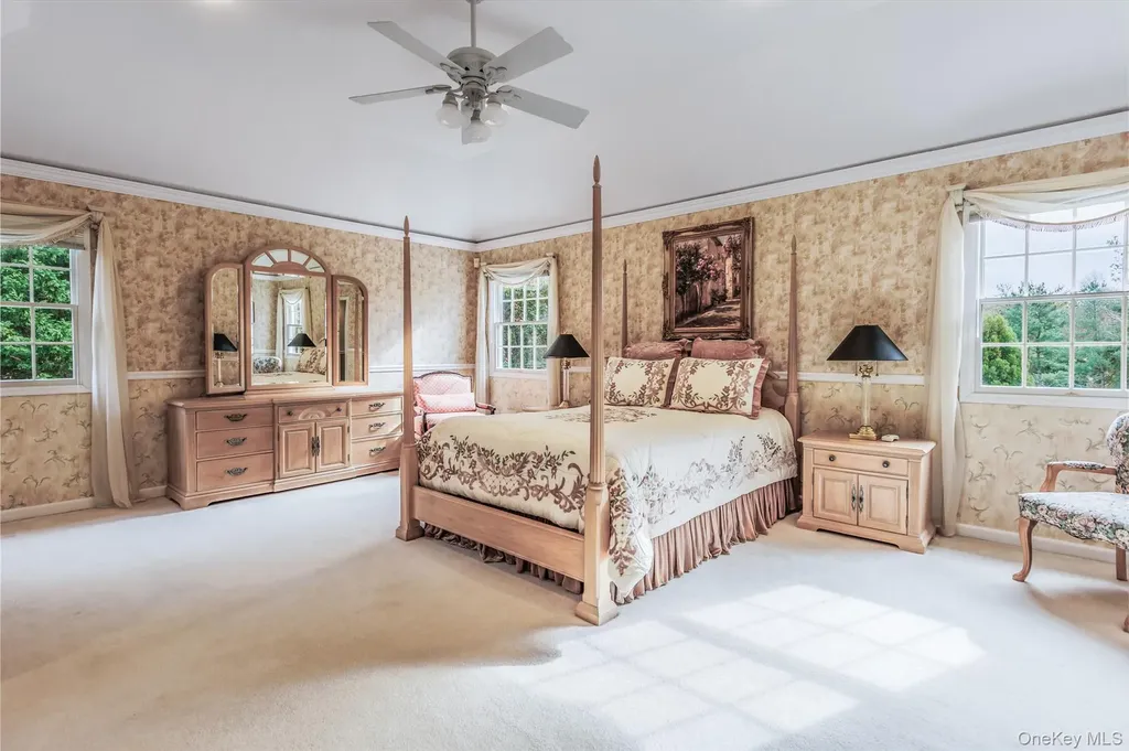 16 Ashley Loop Northport NY 11768