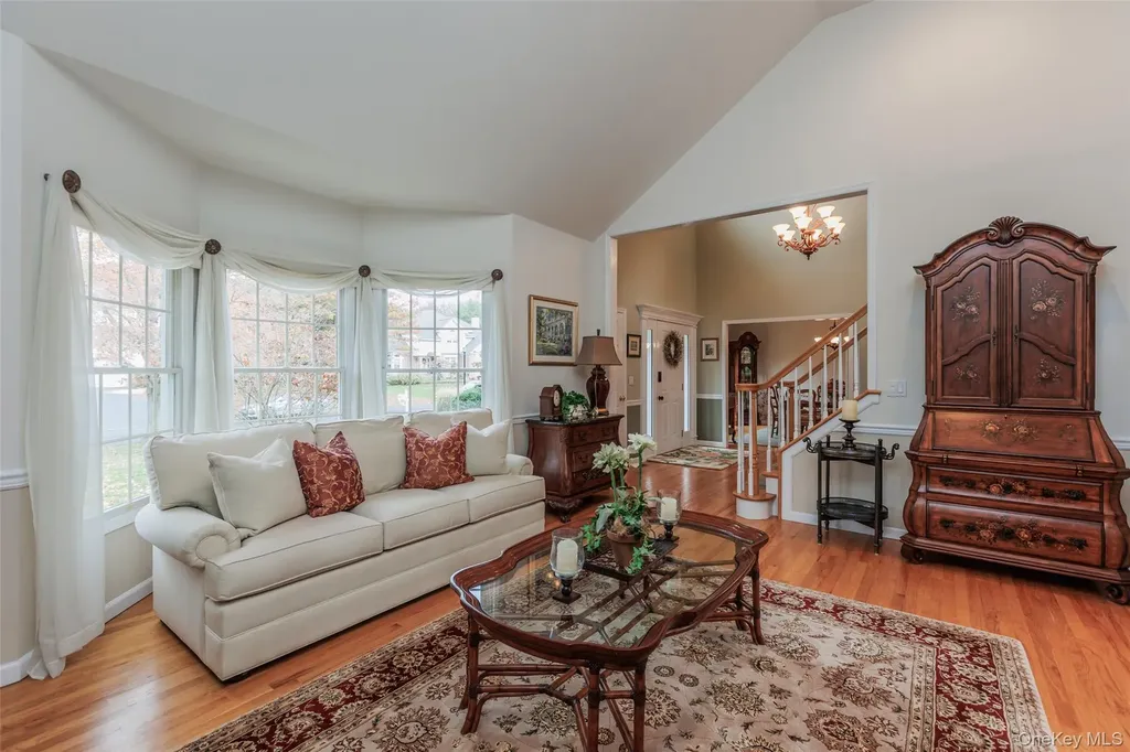 16 Ashley Loop Northport NY 11768