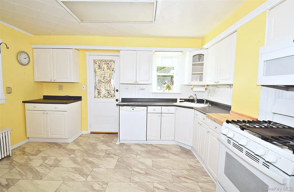 3041 Eastern Parkway Baldwin NY 11510