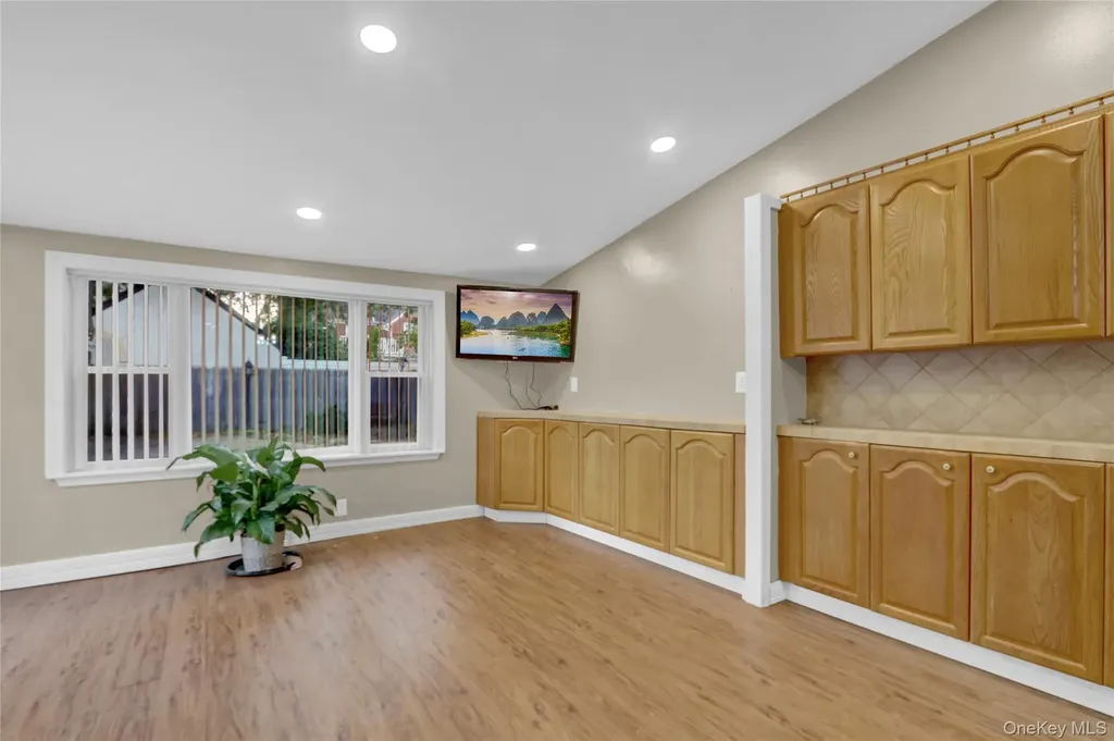 60 Parsons Drive Hempstead NY 11550