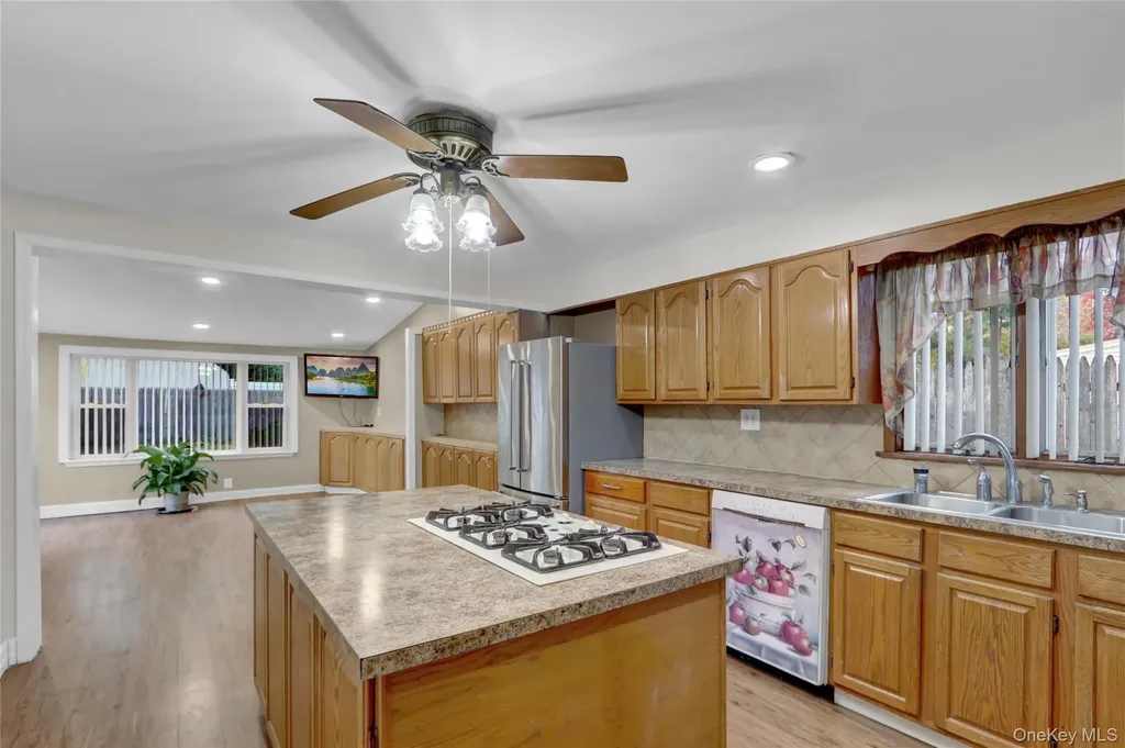 60 Parsons Drive Hempstead NY 11550
