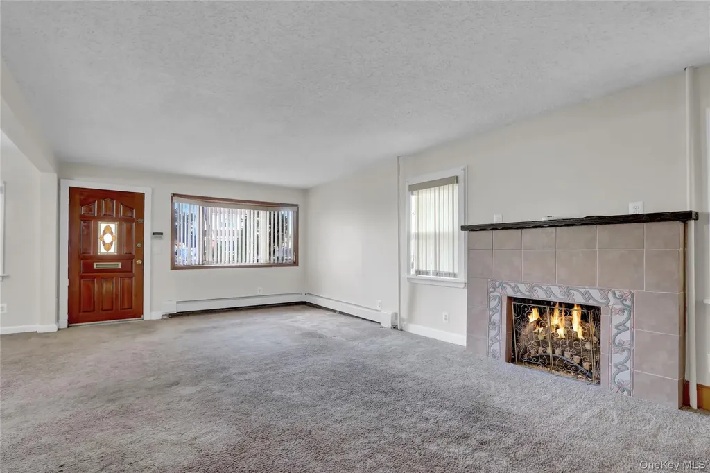 60 Parsons Drive Hempstead NY 11550