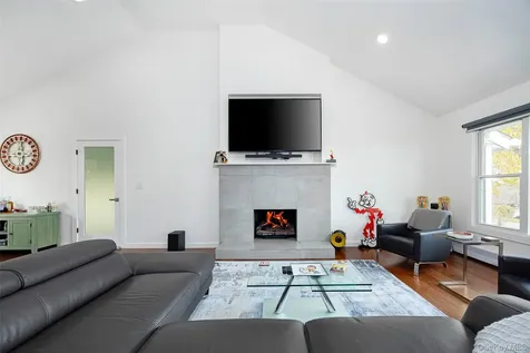 39 Susan Drive Balmville NY 12550
