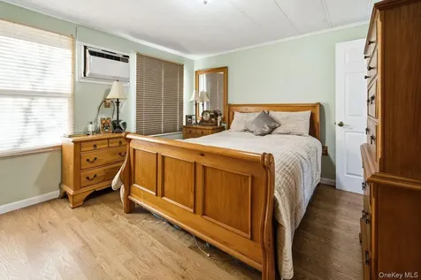 19 Dogwood Lane Manorville NY 11949