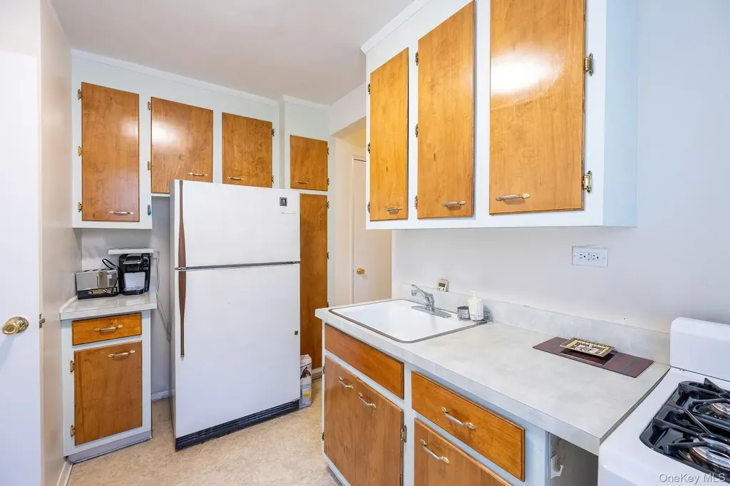 2390 Palisade Avenue Bronx NY 10463