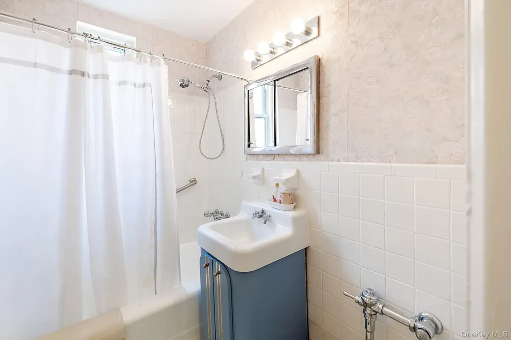2390 Palisade Avenue Bronx NY 10463