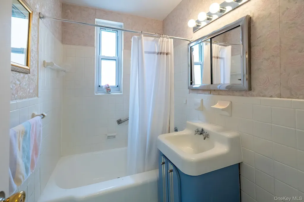 2390 Palisade Avenue Bronx NY 10463