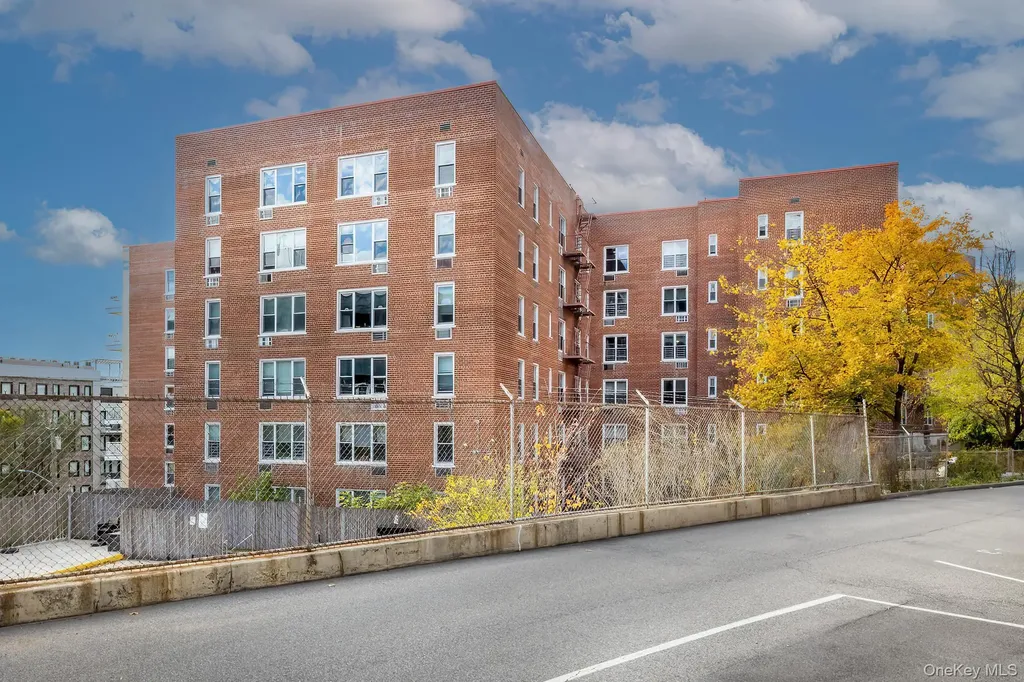 2390 Palisade Avenue Bronx NY 10463