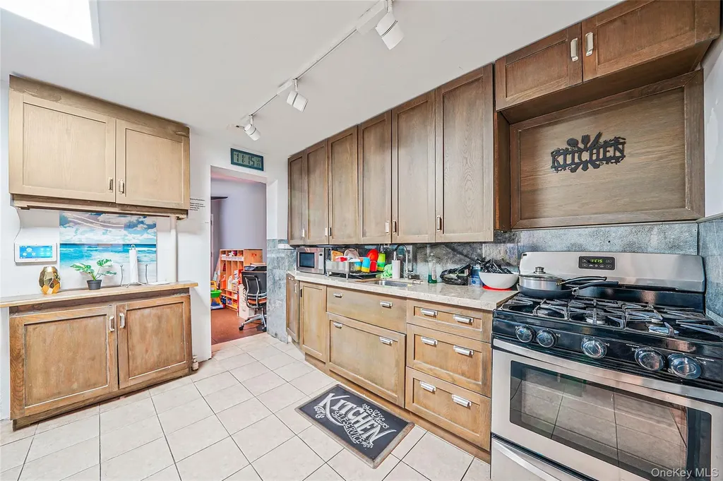 852 Blake Avenue Brooklyn NY 11207