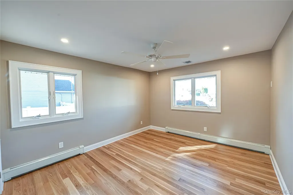 31 Boulevard Avenue West Islip NY 11795