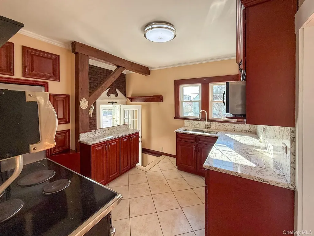163 Shaw Avenue Valley Stream NY 11580