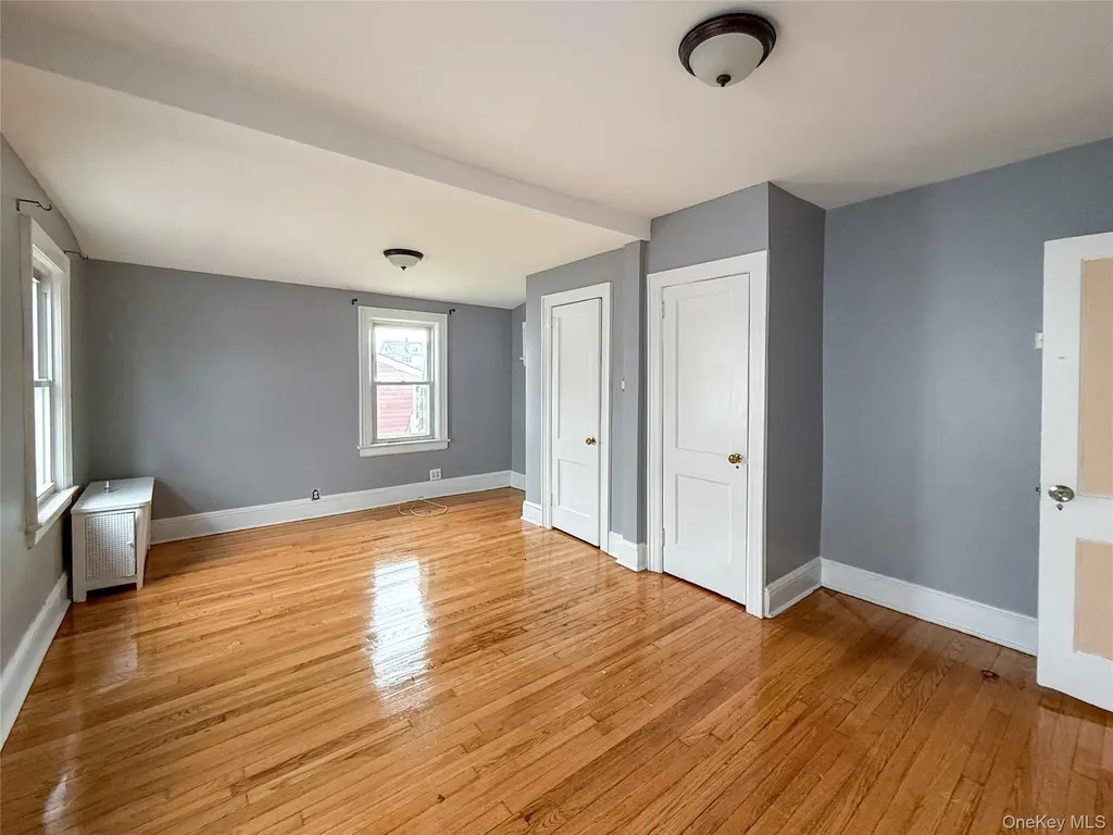163 Shaw Avenue Valley Stream NY 11580